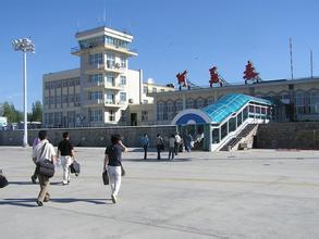 阿勒泰机场汽车救援电话